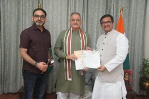 10 सितम्बर,2026 विश्व हिंदी परिषद के राष्ट्रीय महासचिव डॉ: विपिन कुमार जी एवं राष्ट्रीय समन्वयक श्री श्रवण कुमार जी ने हिमाचल प्रदेश के माननीय राज्यपाल श्रीमान कविंदर गुप्ता जी से शिष्टाचार भेंट की।