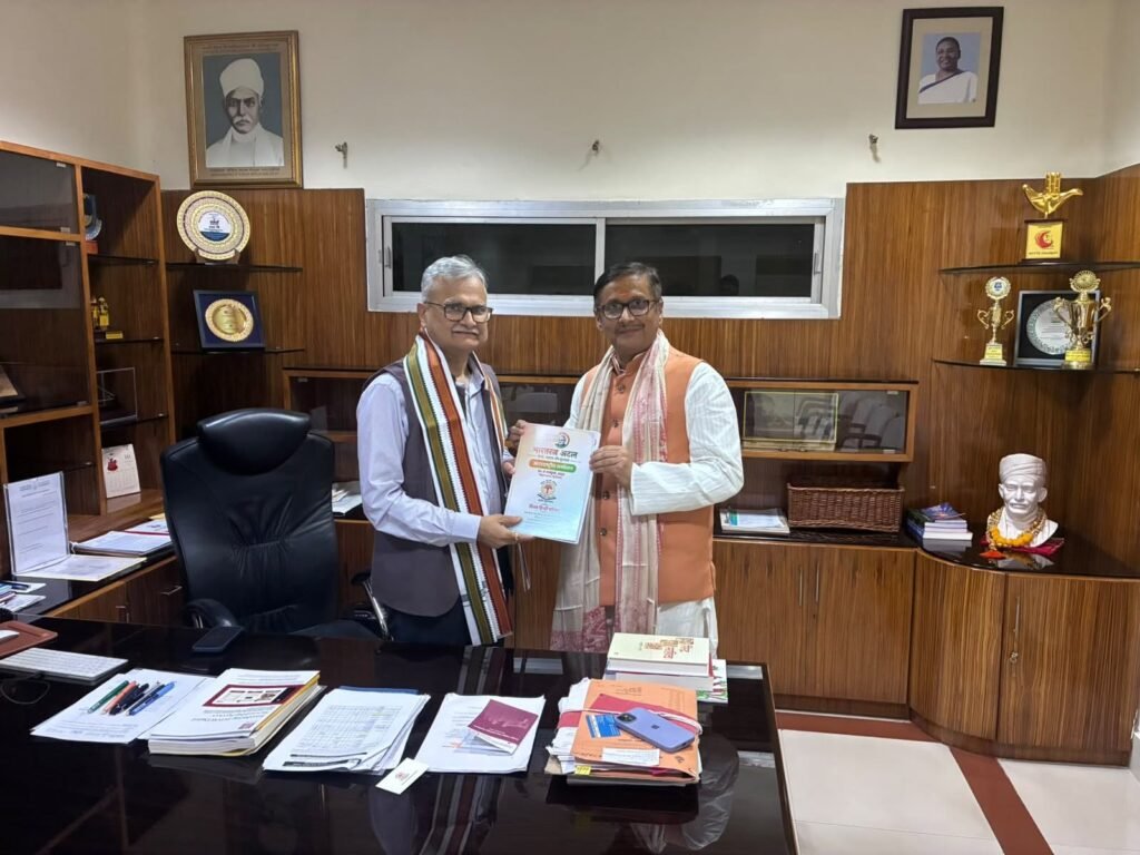 12,अक्टूबर,2026 काशी हिन्दू विश्वविद्यालय के माननीय कुलपति प्रो. अजीत कुमार चतुर्वेदी जी से विश्व हिन्दी परिषद के राष्ट्रीय महासचिव डॉ. विपिन कुमार जी ने शिष्टाचार भेंट की।